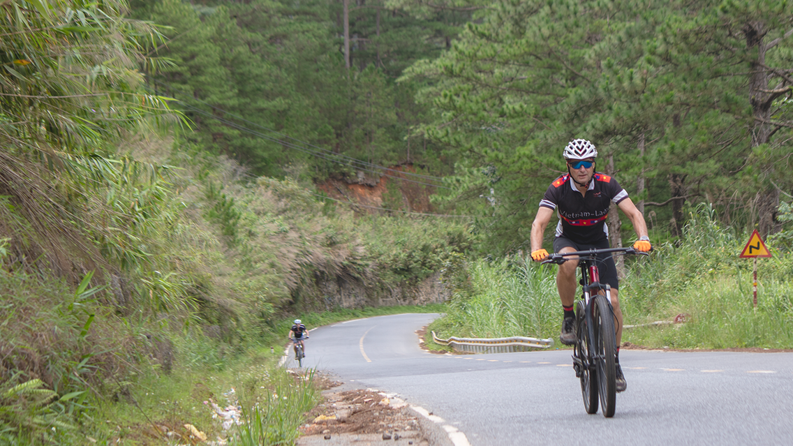 Vietnam Ultimate 43-Day Cycling Adventure from North to South